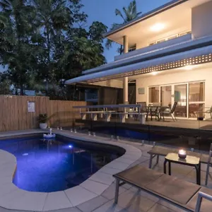Seabreeze Beachfront - Clifton Holiday home Clifton Beach