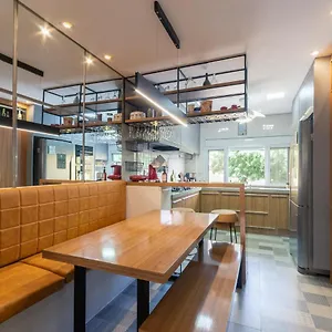https://martinho-authentic-estiloso-moderno-e-central.topsaopaulohotels.com
